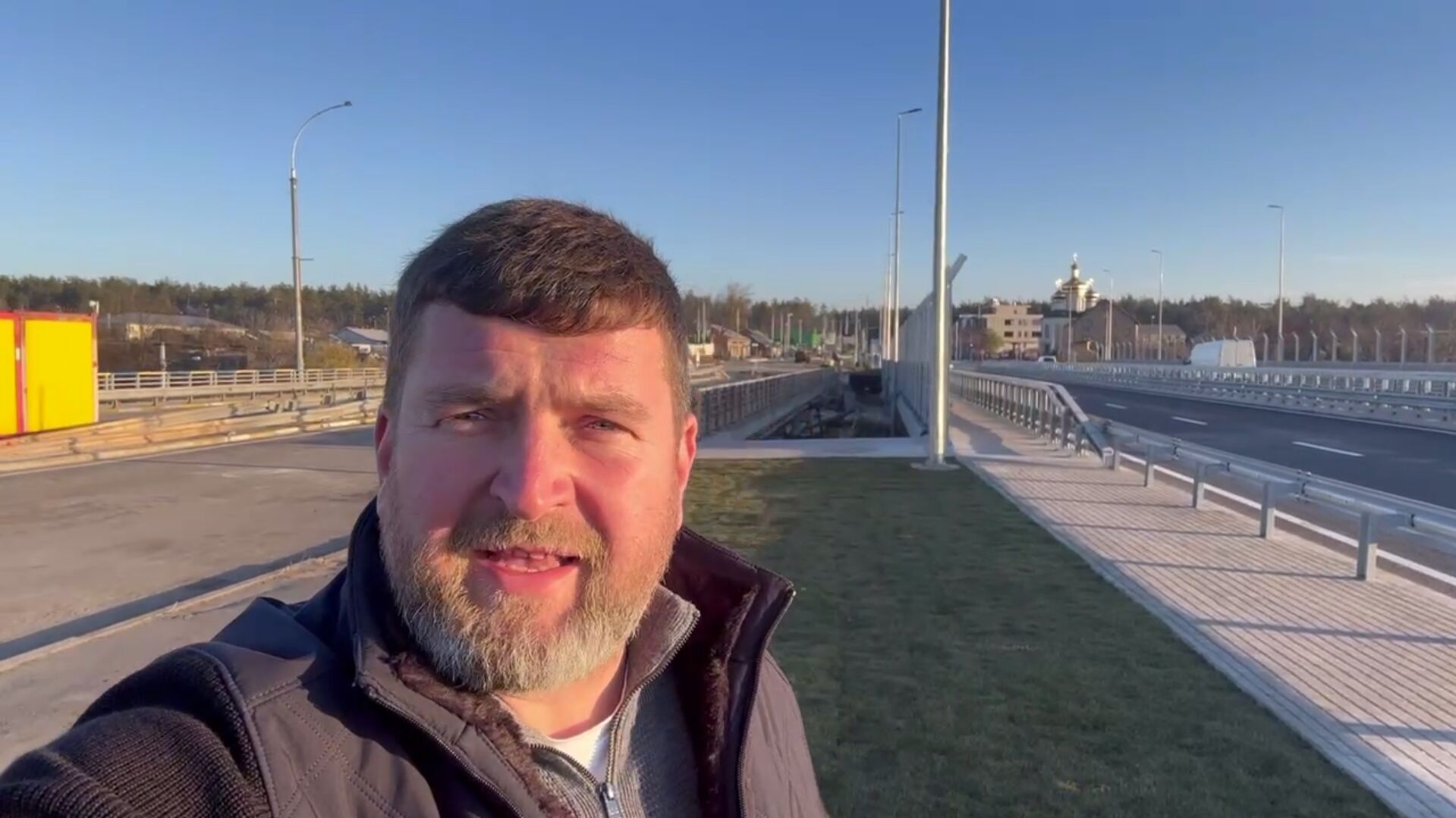 "Дорога жизни" Ирпеня: в Романовке открыли мост вместо взорванного в феврале 2022 года. Видео