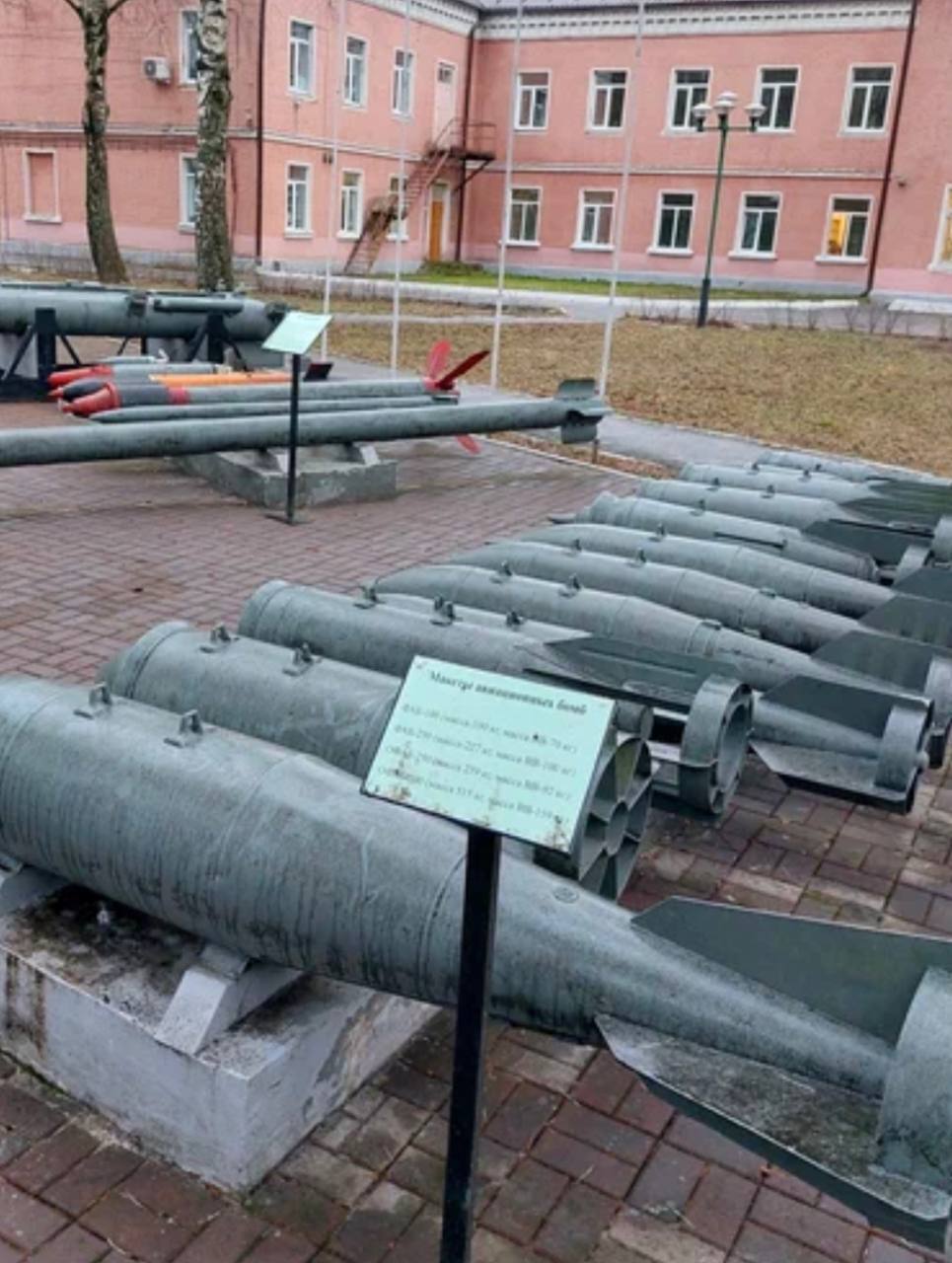 Невідомі дрони атакували військову частину РФ у Криму і Брянський хімзавод: що відомо