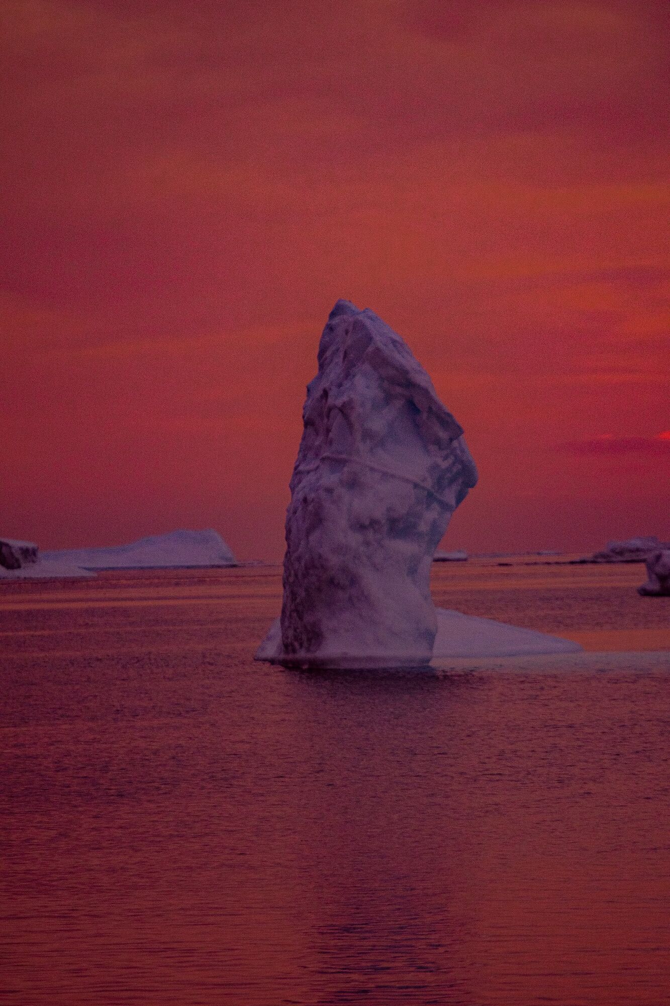 У День Десантно-штурмових військ ЗСУ Антарктида набула марунового кольору. Неймовірні фото