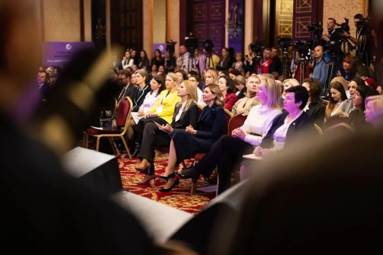 Нова роль жінок і паритетна участь у відбудові: у Києві пройшов перший день Українського Жіночого Конгресу