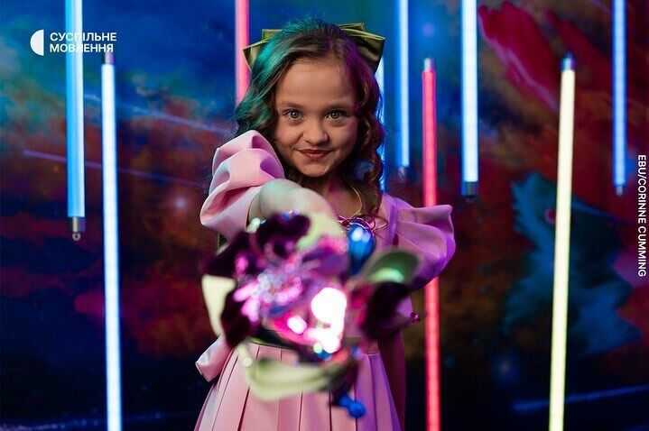 Анастасия Димид провела первую репетицию на сцене Детского Евровидения-2023 и поразила сеть. О чем песня "Квітка"
