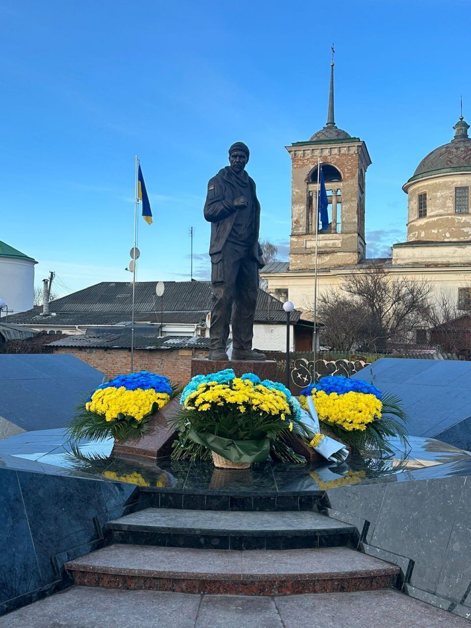 "Українці пам’ятають своїх Героїв": як виникла ідея встановити пам'ятник Мацієвському в Ніжині і чому він вистоїть і 1000 років. Фото і відео