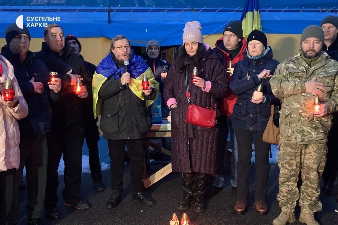Несли цветы и зажигали лампадки: в Украине почтили память жертв Голодоморов, акции прошли в разных городах. Фото