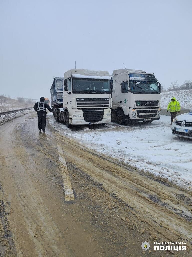 На Одещині за декілька годин снігопаду сталося майже пів сотні ДТП: подробиці