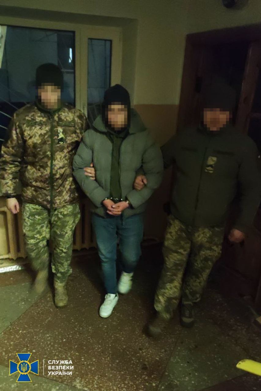 Понад рік був у "режимі очікування": СБУ затримала агента ФСБ, який шпигував за Силами оборони на Чернігівщині. Фото 