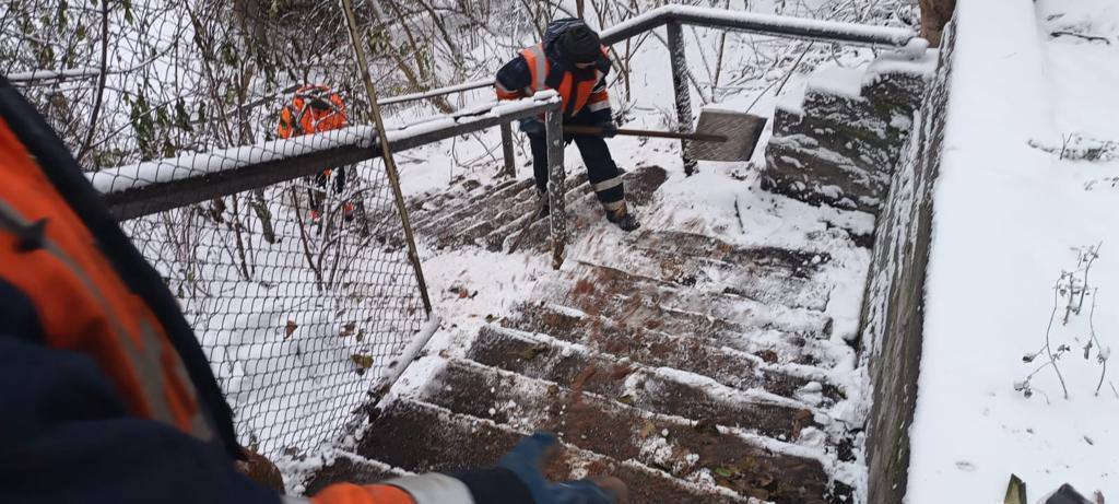 Кличко розповів, як у Києві комунальники борються із снігопадом. Фото і відео