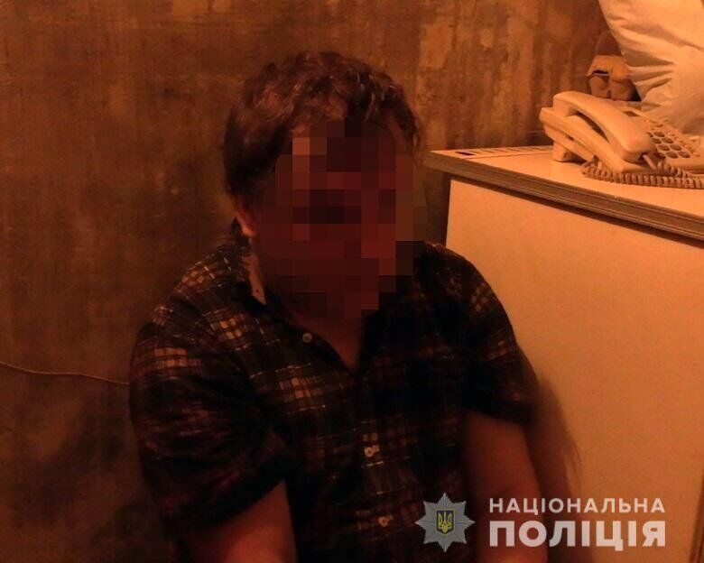Завдав 15 ударів ножем, а потім добивав ногами: у Києві суд визнав чоловіка винним у вбивстві товариша. Фото