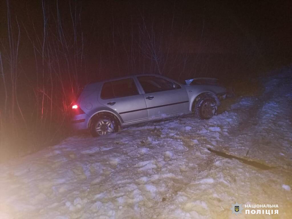 На Харківщині чоловік збив двох військових та втік з місця ДТП: постраждалі померли. Фото 