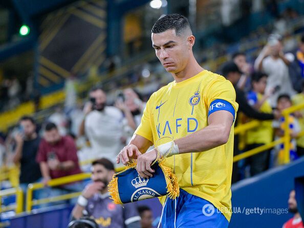 Вратарю сборной Украины предложили 30 млн евро в год: СМИ назвали клуб