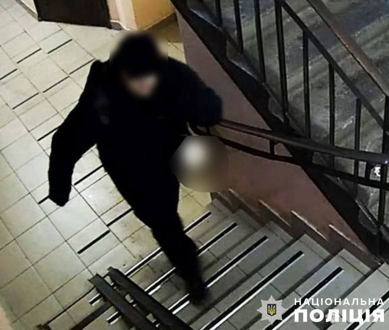 Полицейские Киева задержали мошенника, который по схеме "ваша дочь в беде" выдурил у пенсионерки 100 тыс. грн. Фото
