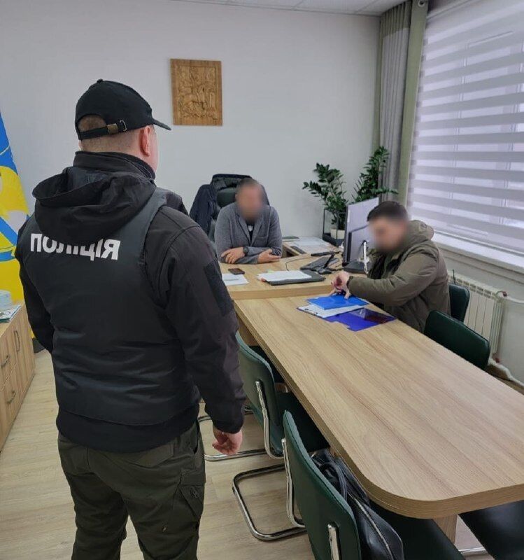 На Київщині сільського голову підозрюють у розтраті 700 тис. грн під час закупівлі авто для ТрО. Фото