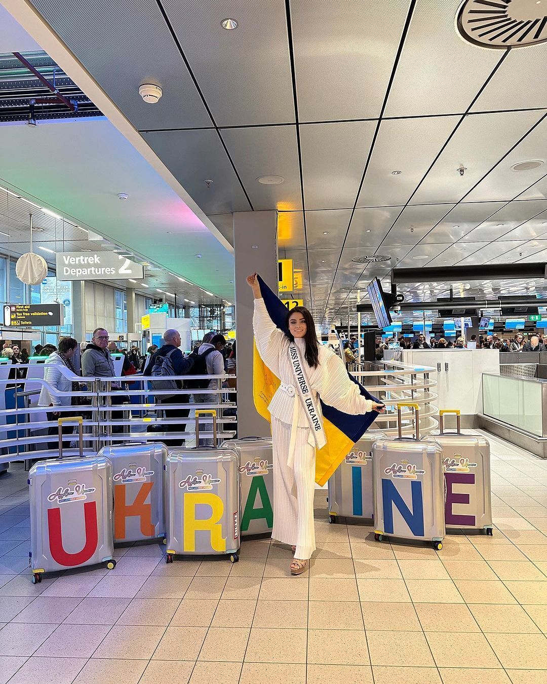 Россиянка Маргарита Голубева подтвердила, что хотела подружиться с украинкой Ангелиной Усановой на "Мисс Вселенная-2023"