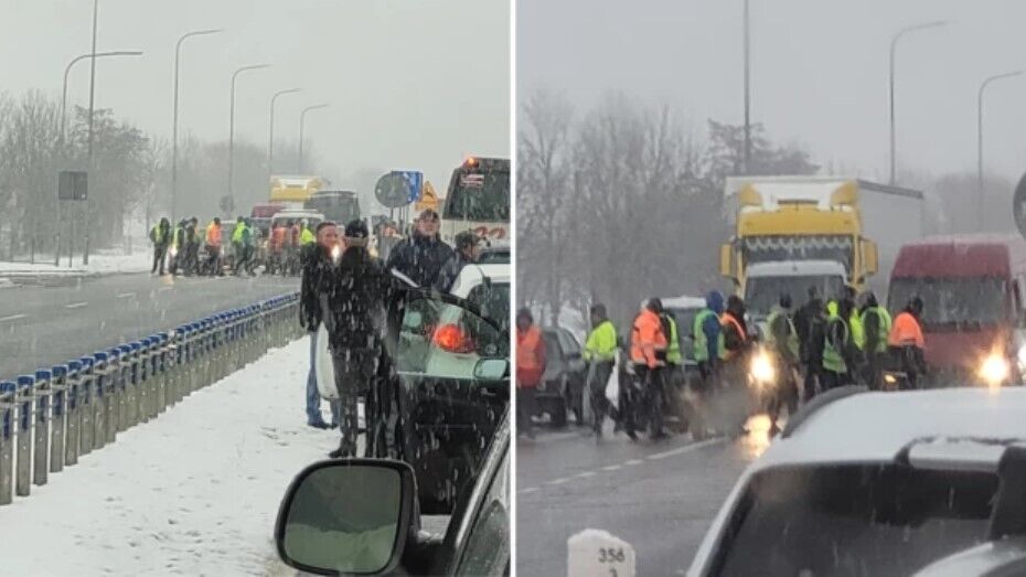 В знак протеста против блокирования границы украинские водители перекрыли дорогу в Польше. Фото и видео