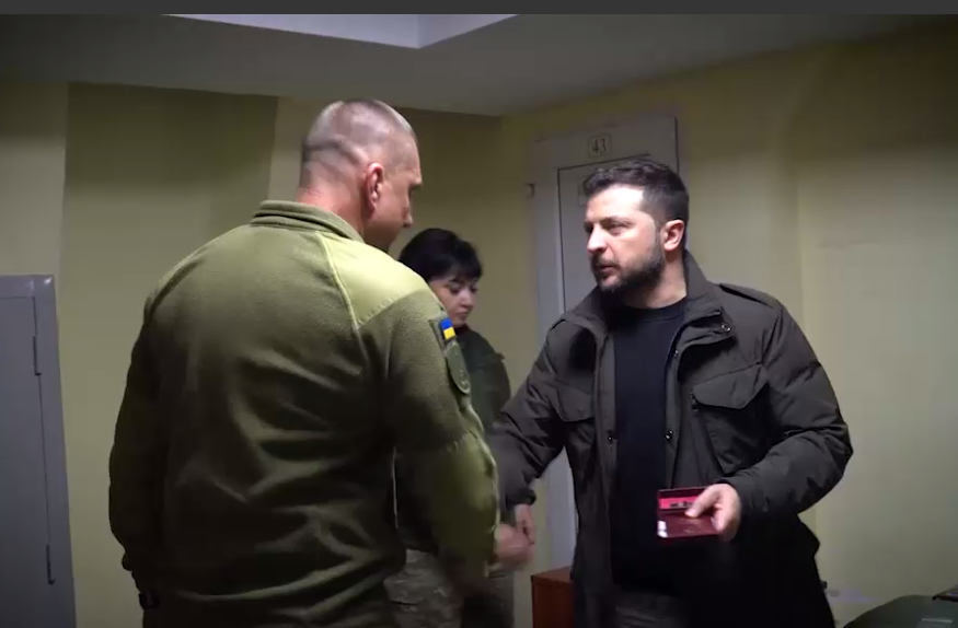 В центре внимания – ситуация в Черном море, ПВО и не только: Зеленский прибыл с визитом в Одесскую область. Видео