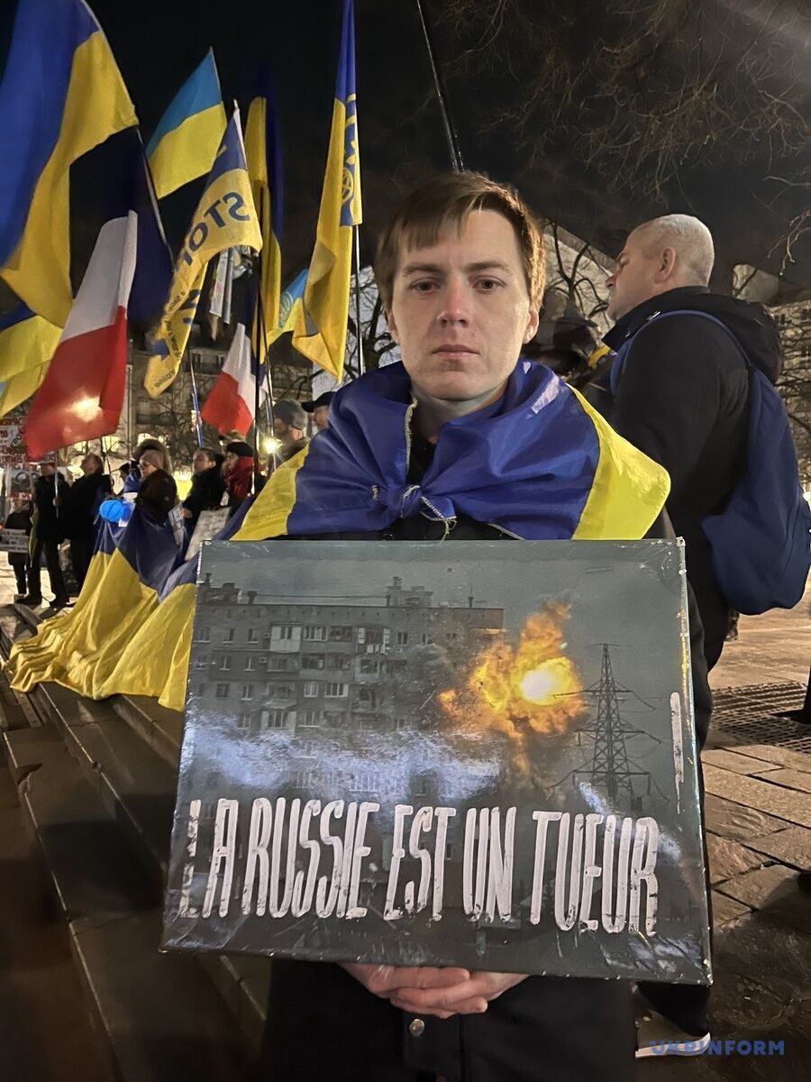 Українці в Парижі нагадали про Голодомор та сучасний геноцид Росії проти українців. Фото 