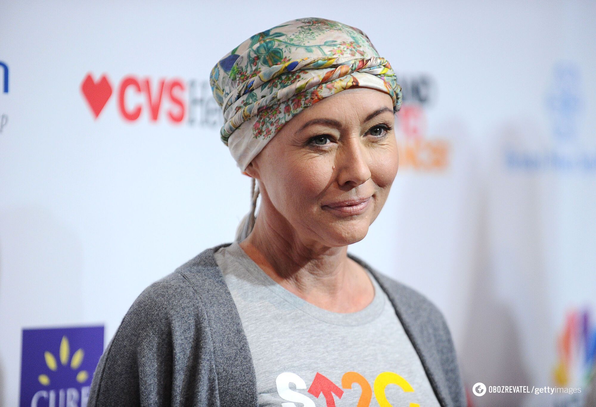 "Я не хочу умирать": звезда "Беверли Хиллз 90210" Шеннен Доэрти призналась, что рак распространился на кости