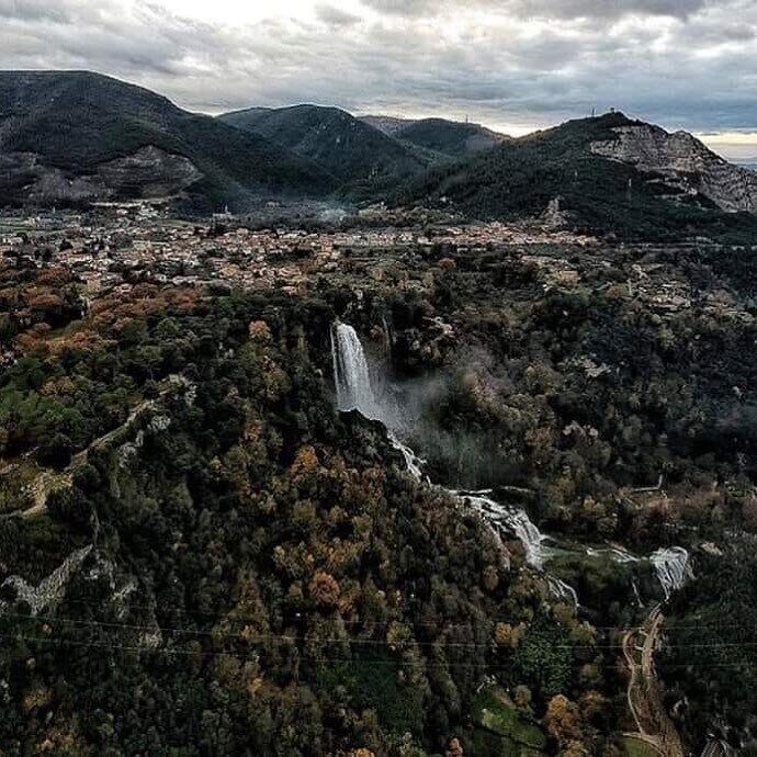 Неможливо відвести погляд: 7 найгарніших водоспадів Європи