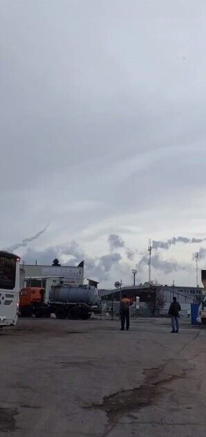 Україна атакувала військові об'єкти РФ у Керчі: поцілила у суднобудівний завод "Залів" і ракетний катер проєкту "Каракурт". Фото і відео