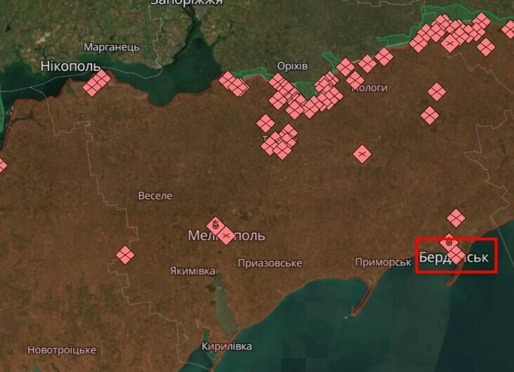 Защитники Украины уничтожили вражеский ЗРК С-300 на ходу: видео попало в сеть