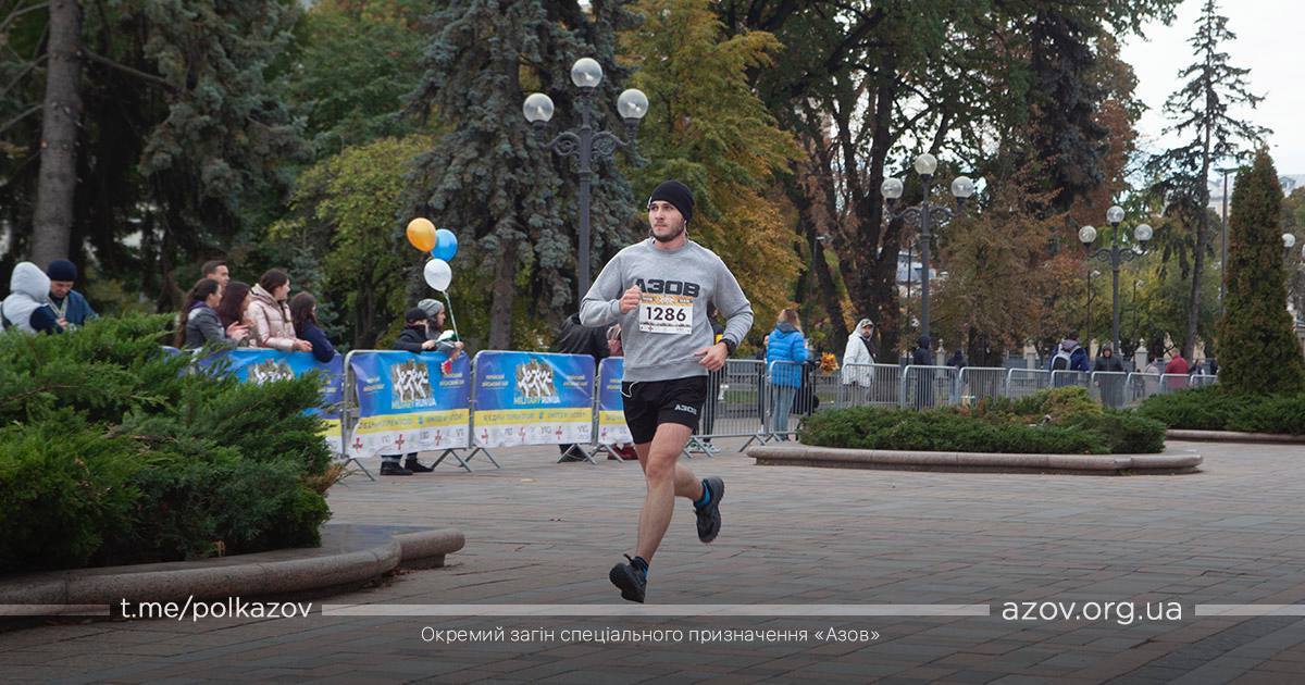 Бійців "Азову" судять за злочини росіян у Маріуполі. Три історії українських військових, які досі в полоні