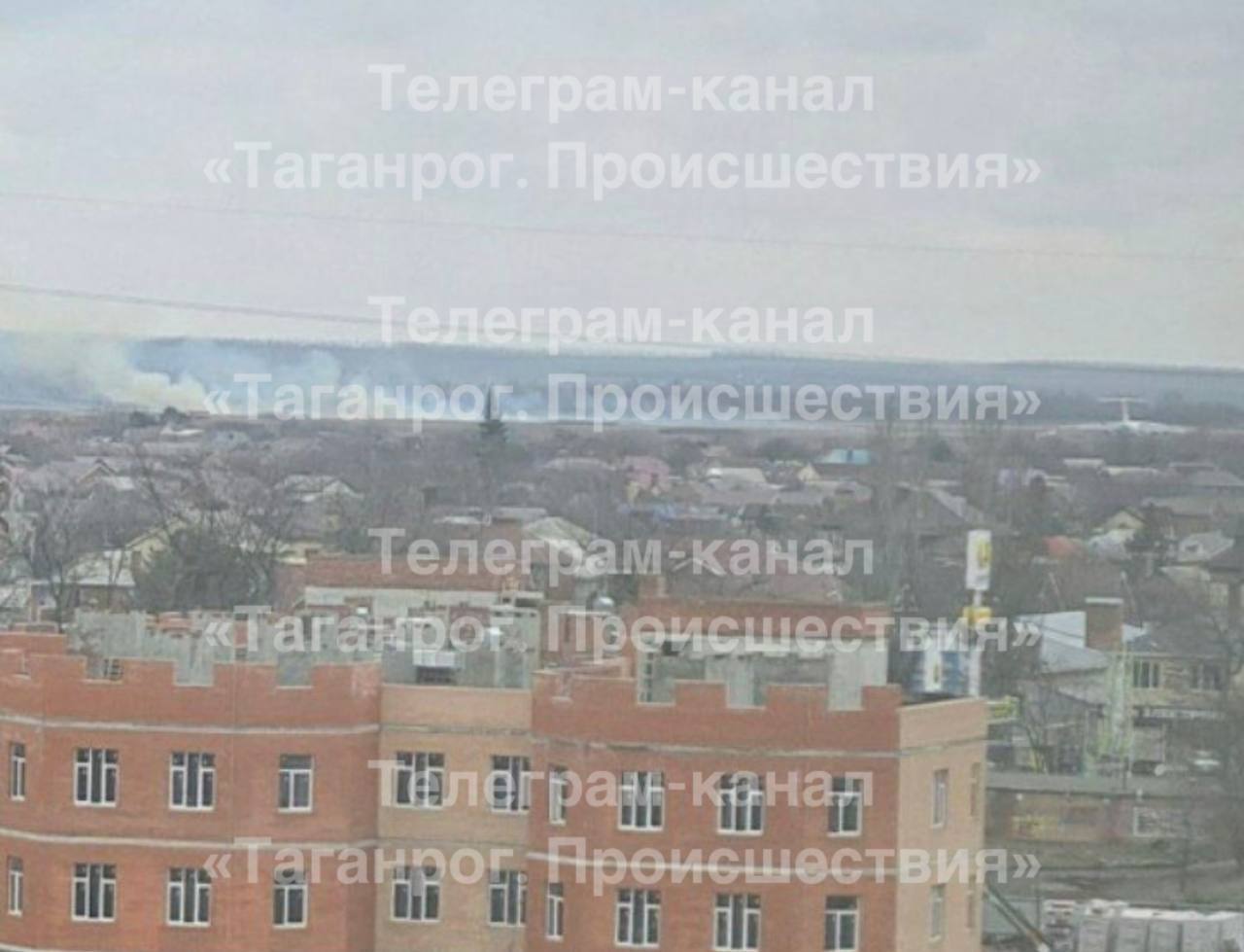 "Затряслись окна": в российском Таганроге прогремел мощный взрыв возле аэропорта. Фото