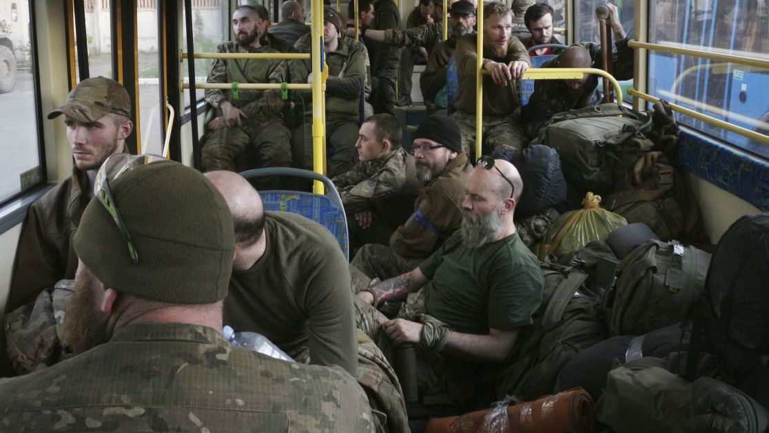 Бойцов "Азова" судят за преступления россиян в Мариуполе. Три истории украинских военных, которые до сих пор в плену