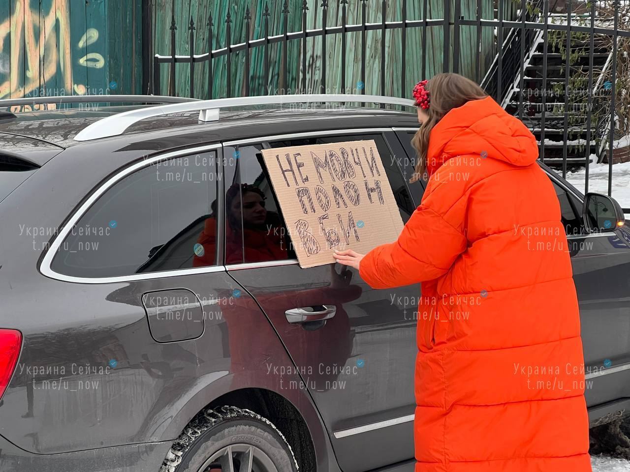 "Вы свободны потому, что они в плену": в Киеве провели акцию в поддержку пленных защитников Украины. Фото и видео