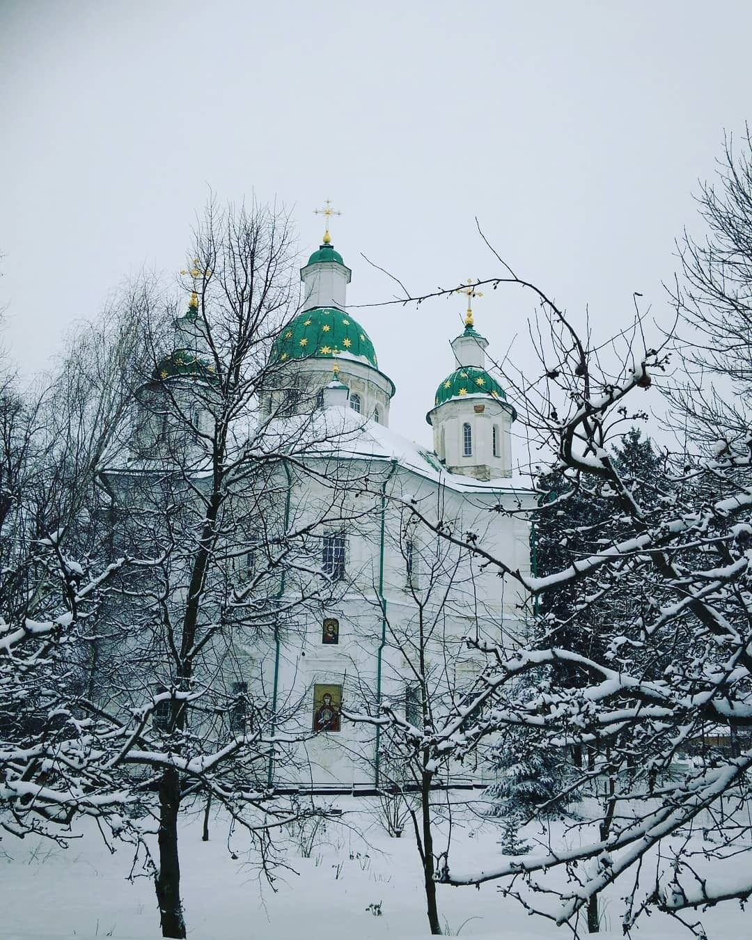 Путешествие по святыням: топ самых красивых монастырей Украины