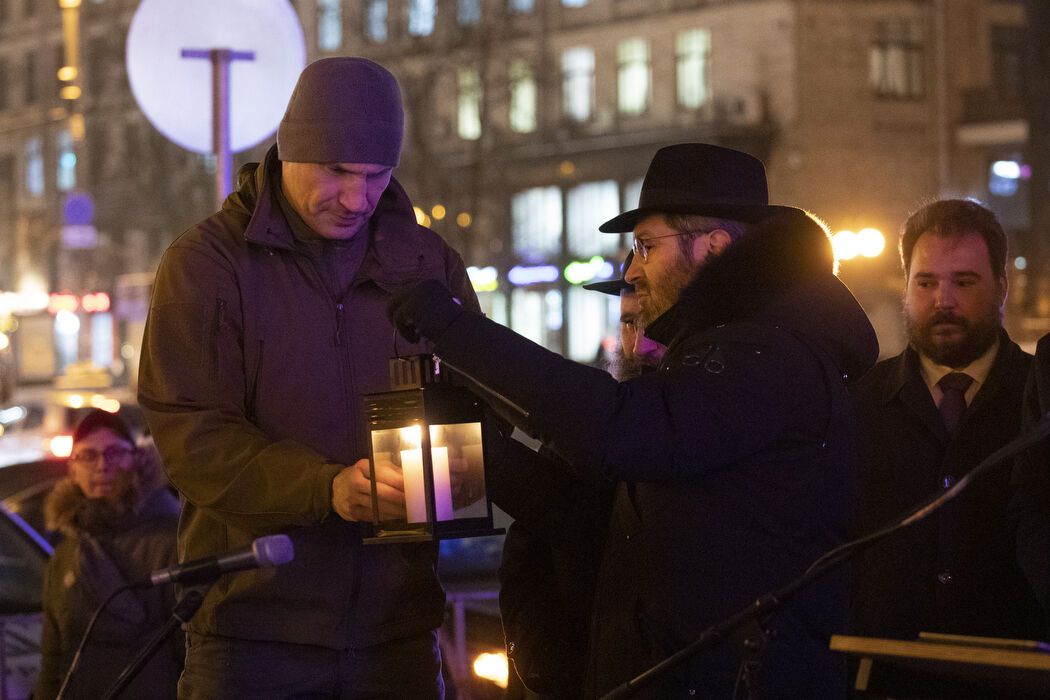 Символ свободи та перемоги добра над злом: Кличко взяв участь у запалюванні свічок на Ханукальній Менорі на Майдані Незалежності