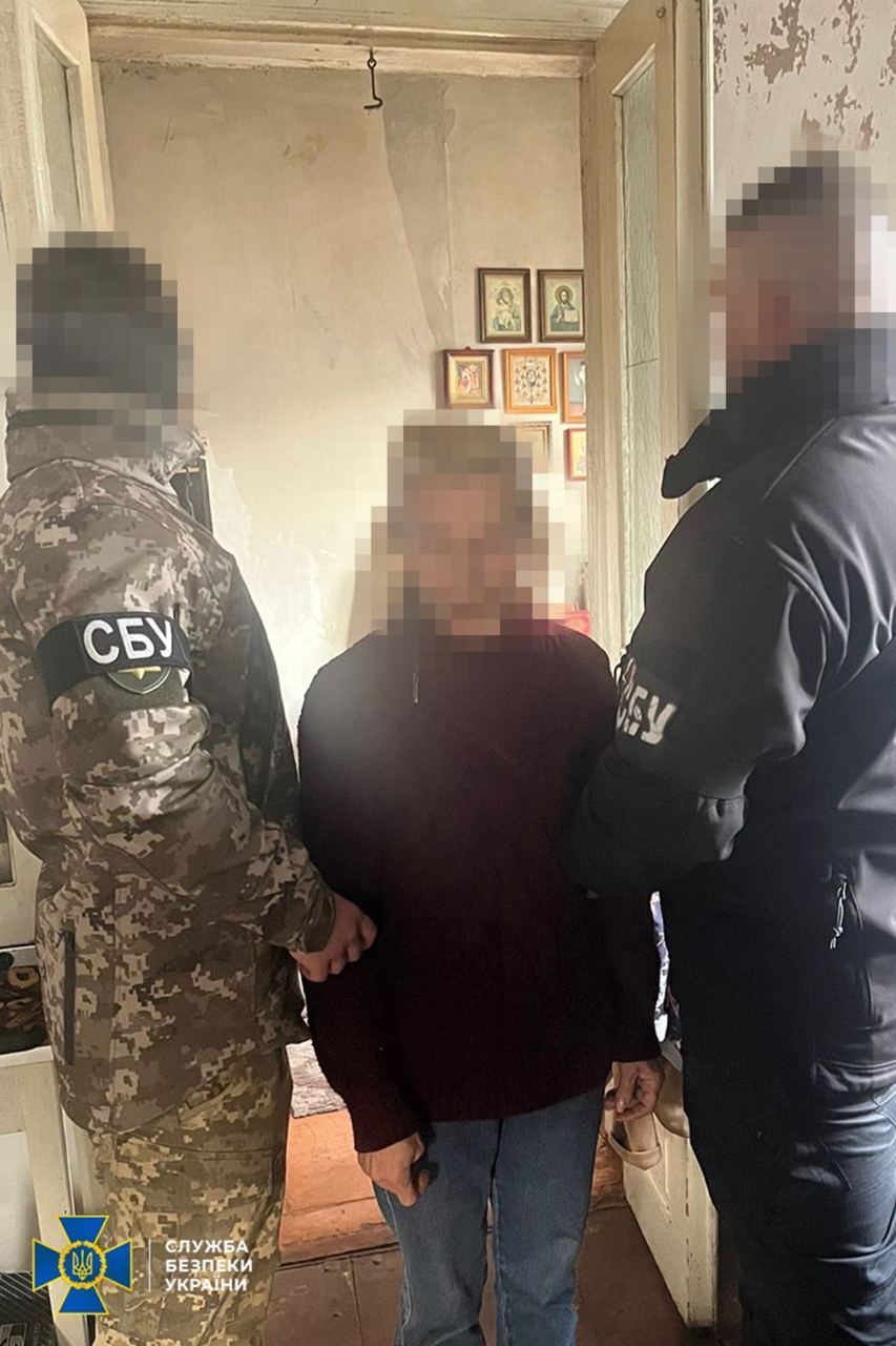 СБУ затримала на Донеччині агентку ФСБ, яка працювала на окупантів через "зв’язкового" з УПЦ МП. Фото