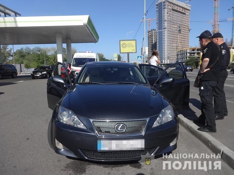 В Киеве суд вынес приговор врачу-стоматологу: грабил клиентов и пытался убить прежнюю тещу. Фото