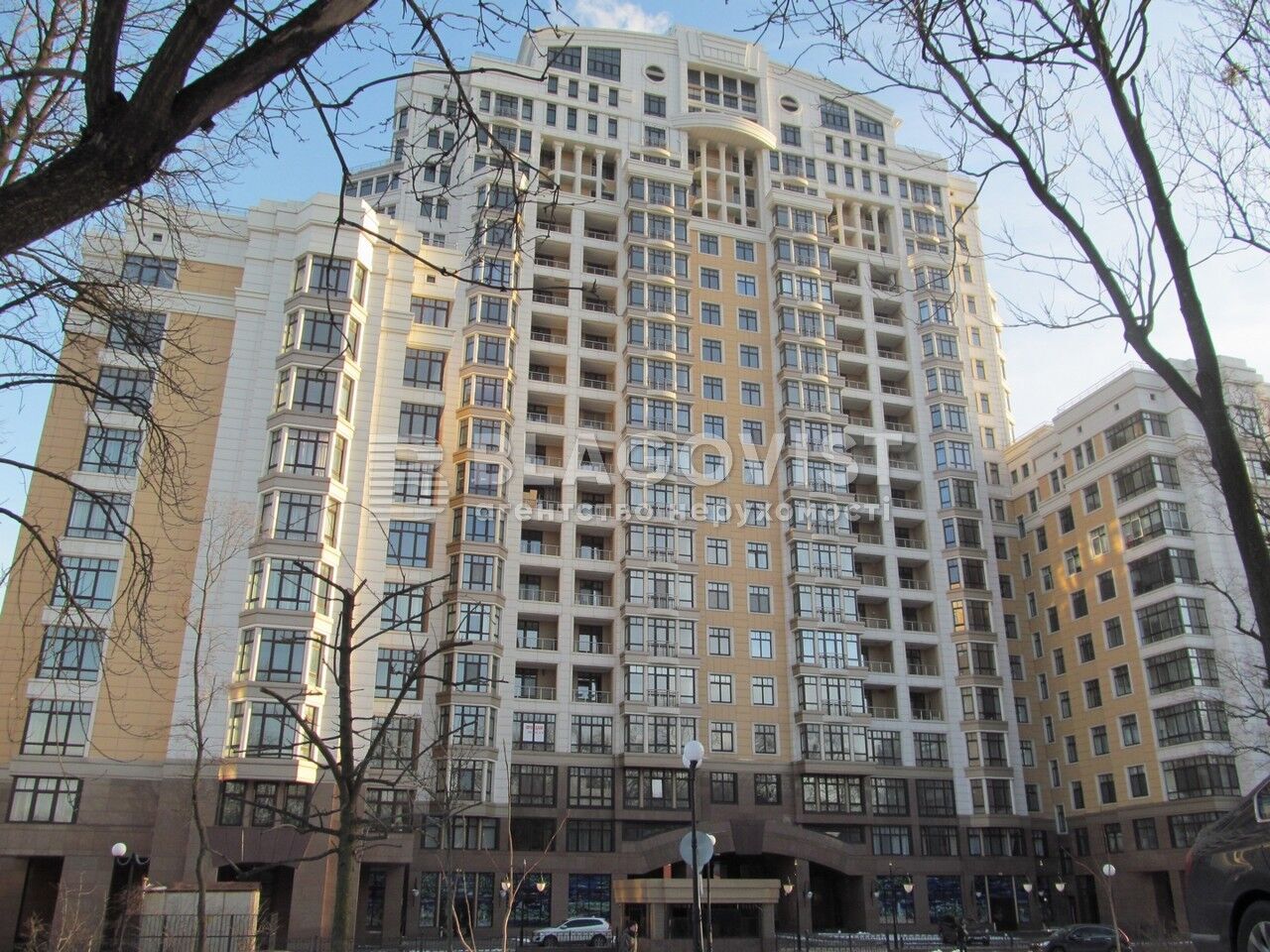 Квартира расположена на 12-м этаже 20-этажного дома