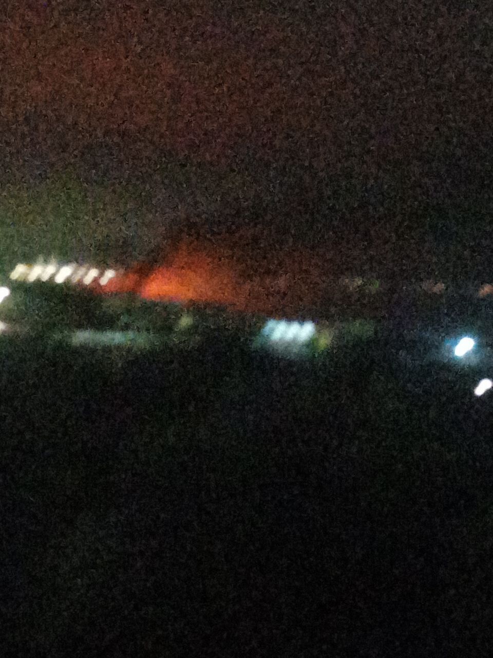 Чуло все місто: в окупованому Маріуполі пролунали вибухи і розгорілася пожежа. Фото