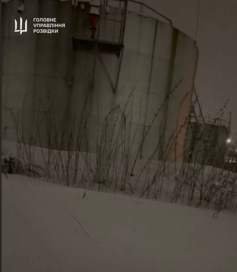 РФ попыталась скрыть пожар в результате взрыва на нефтебазе в Воронеже: в легионе "Свобода России" показали видео