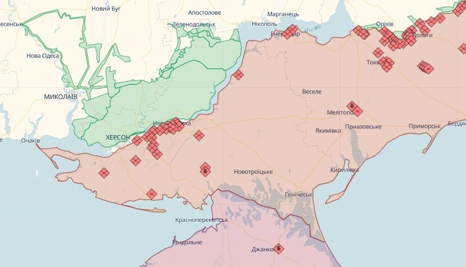 Оккупанты обстреляли Херсон, есть раненые: появились данные об их состоянии