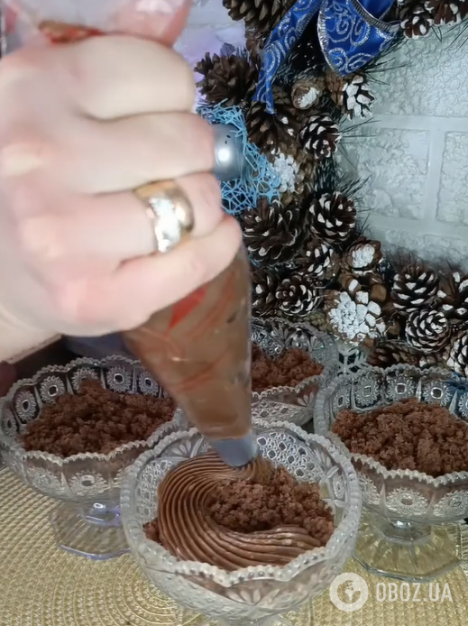 Элементарный шоколадный десерт в креманке: проще любых тортов