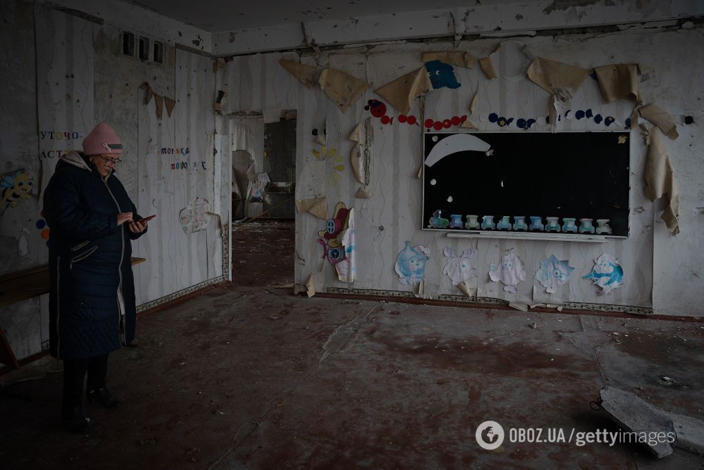 Гра у війну та холодні стіни: як навчаються діти у майже знищеному окупантами Високопіллі на Херсонщині. Фото