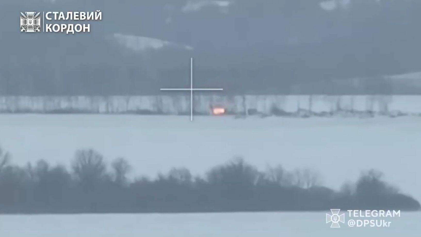 Залетели дроном в кабину экскаватора: украинские пограничники остановили инженерные работы оккупантов. Видео