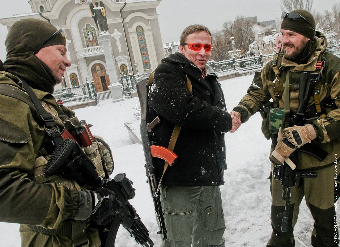"Убьет так убьет": актер Охлобыстин рассказал об обстреле в Украине и признался, что почти никогда не одевает бронежилет