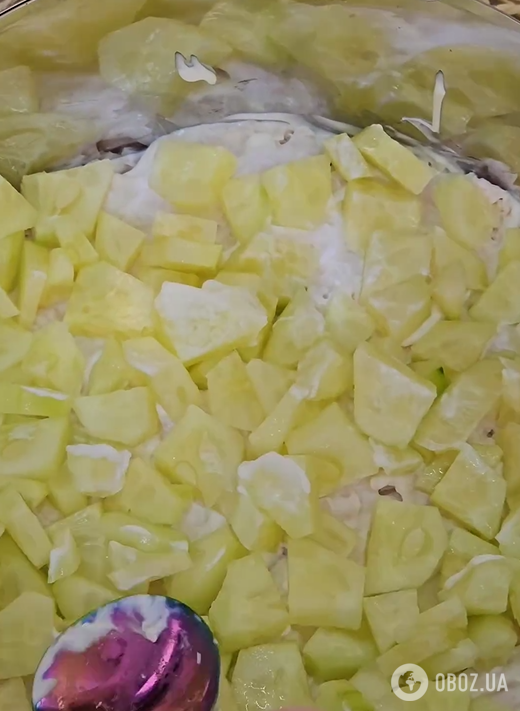 Смачніший за ''Олів'є'': оригінальний салат з куркою, грибами та кукурудзою на Новий рік