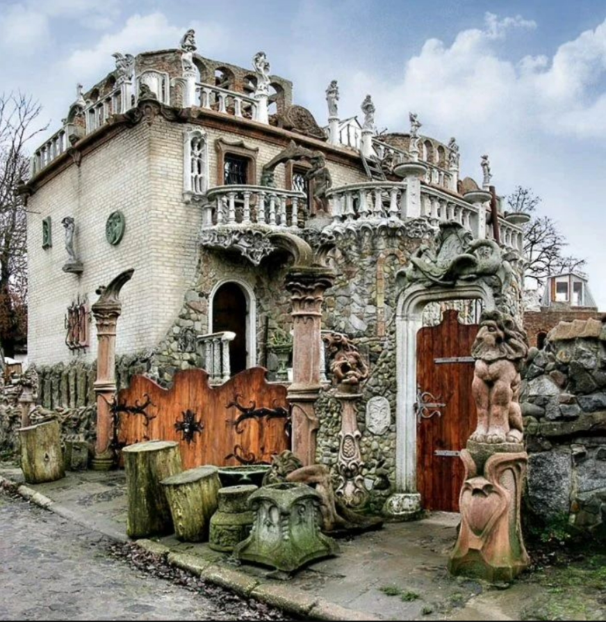 Топ незвичних будинків України, які варто побачити кожному 