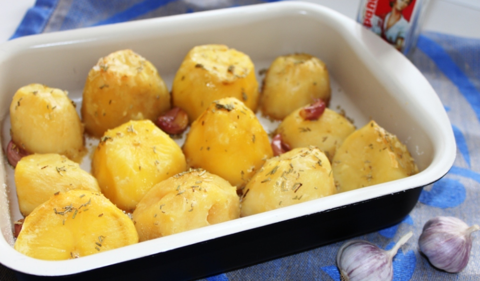 Суперхрустка картопля за рецептом Джеймі Олівера: стане родзинкою новорічного столу