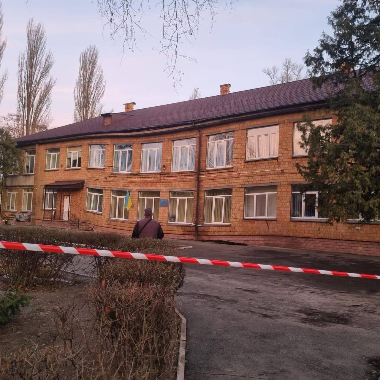 В Киеве просела часть стены детского сада: происшествием занялись правоохранители. Фото и подробности