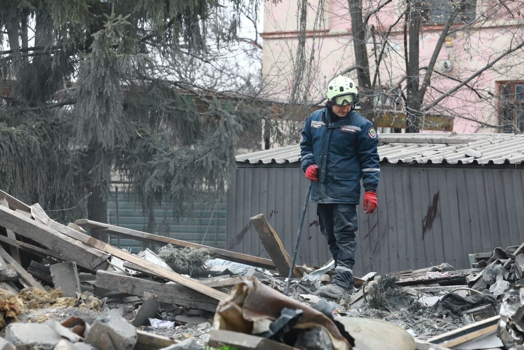 Росія завдала масованого удару по Запоріжжю, є руйнування: восьмеро людей загинули, є поранені. Фото