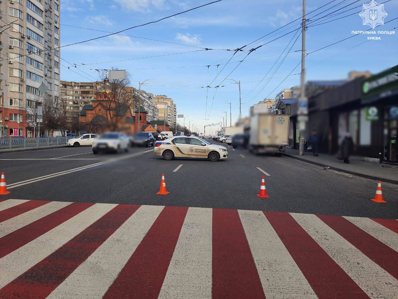 У Києві через ракетну атаку перекрито рух кількома вулицями: названо адреси. Фото