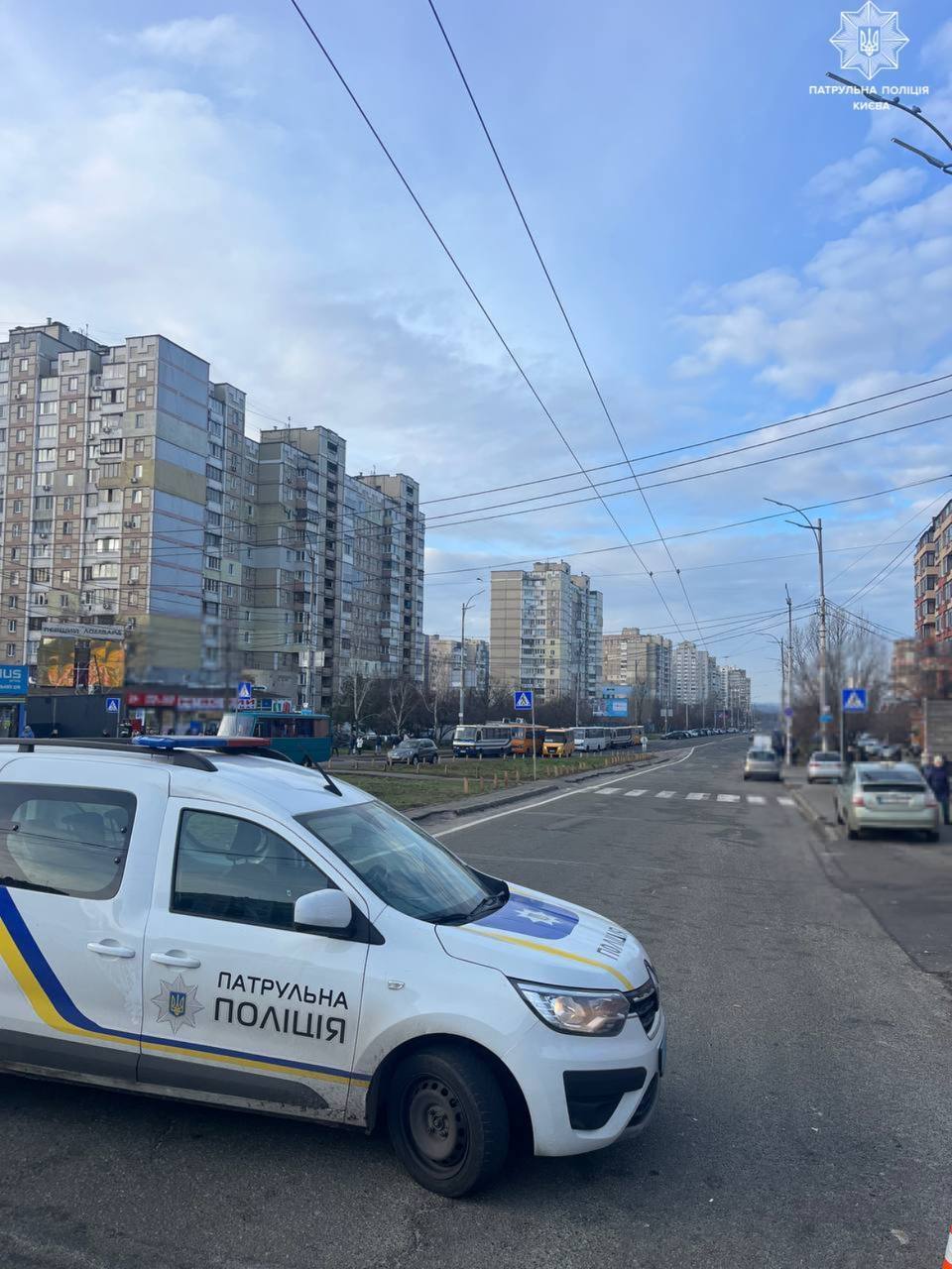 В Киеве из-за ракетной атаки перекрыто движение по нескольким улицам: названы адреса. Фото