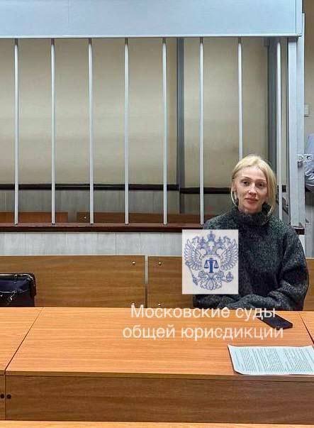 Суд вынес приговор Ивлеевой за "голую вечеринку", а СМИ выяснили, для чего на самом деле травили российских звезд и при чем здесь Кремль