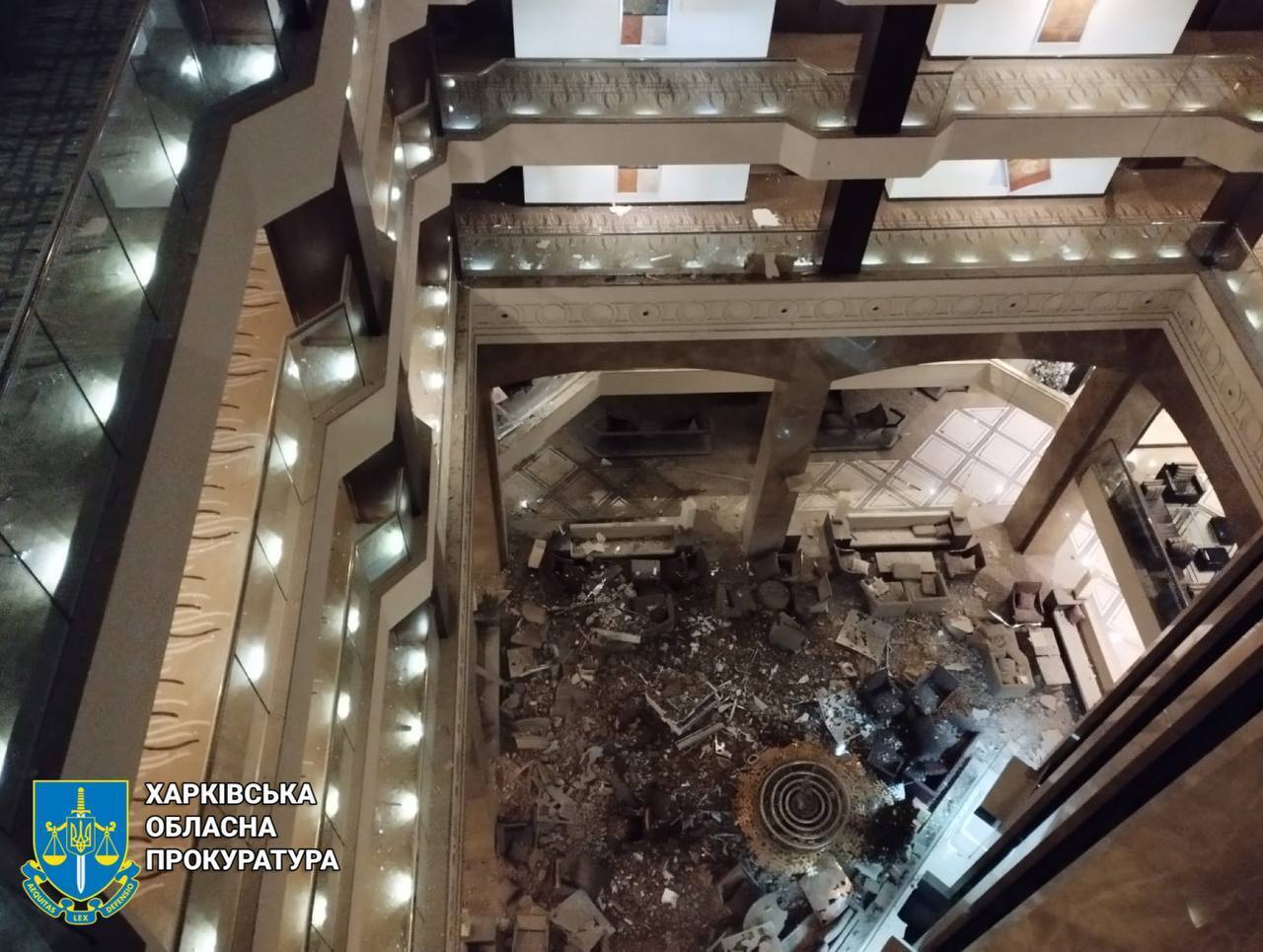 Як виглядає Kharkiv Palace всередині після ракетного удару Росії