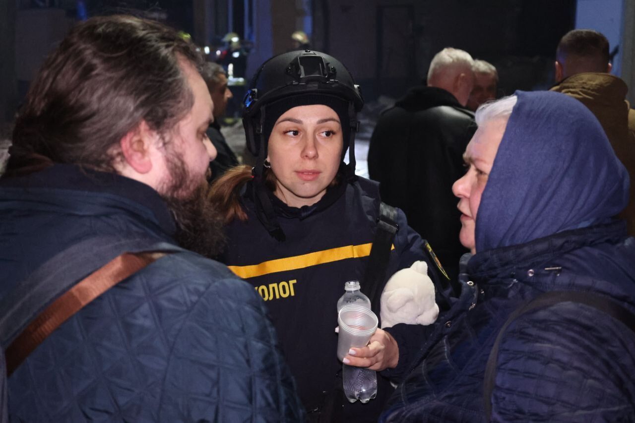 Спасатели помогали жителям Харькова