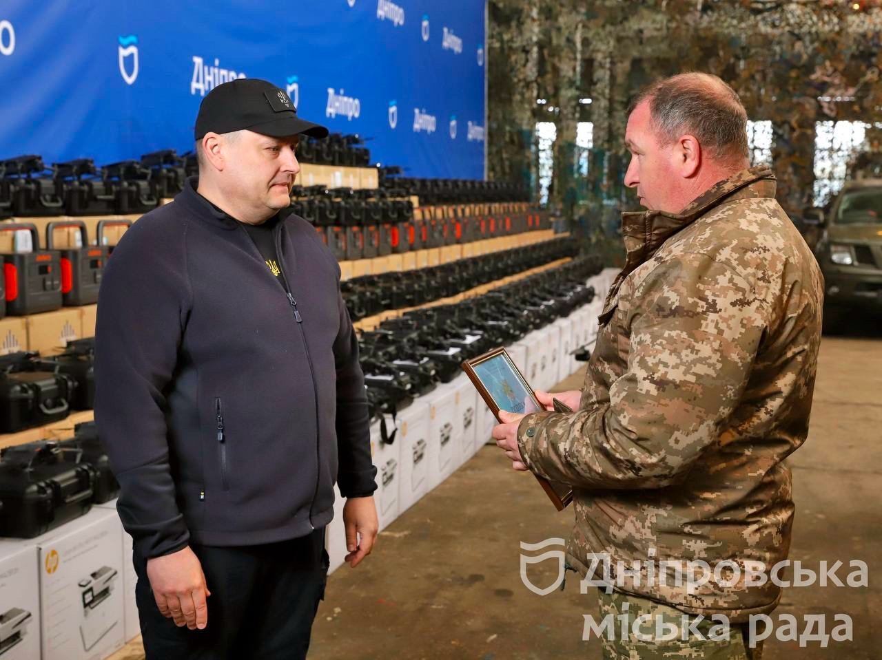 Тепловізори, теплий одяг, генератори та інша техніка: у Дніпрі розповіли про допомогу Силам оборони України